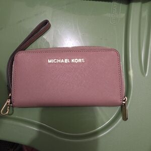 Michael Kors Dusty Rose Wristlet